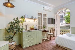 Hidden Alley Homestay - Near Old Quarter