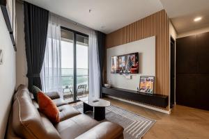 Cozy Riverside Apartment- Lumière Skyway Thao Dien Q2