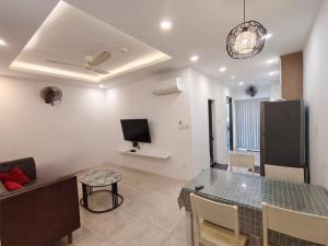 Cozy 2BR Nha Trang Apartment Sea View Pool