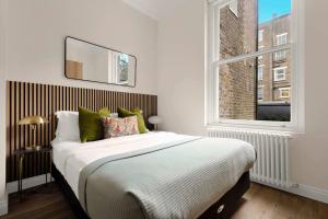 Chic 2-Bed Retreat Near Portobello Market