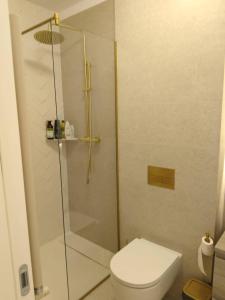 VOGH Olimp Premium Sea View Escape