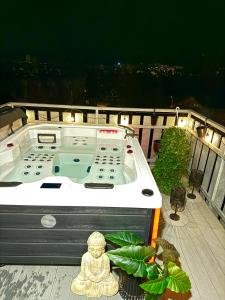 Welness apartman s virivkou na terase finskou saunou a vyhledem