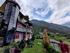 Alveria by Xtastays, Shanshar, Sainj, Kullu