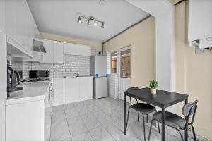 Spacious 3bedroom House by Wembley Park - Walk to Stadium - Free Parking - Sleeps 8