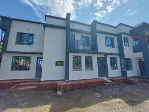 The Lakeside Apartments