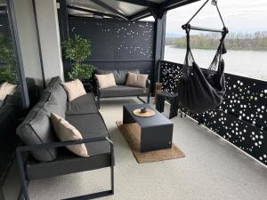 Panorama Lake Residence