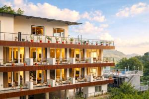 Hotel Creek Valley - Near Mussoorie Lake