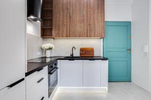 Modern Studio Garbary 62 Złoto & Design