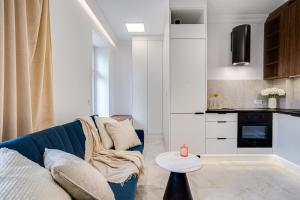 Modern Studio Garbary 62 Złoto & Design