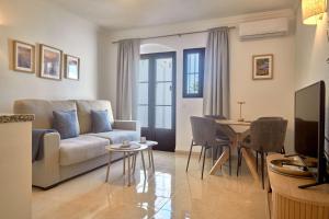 Casa Sofia Capistrano Village - Terrace & Pool Views