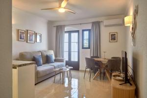 Casa Sofia Capistrano Village - Terrace & Pool Views