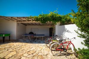 Villa Nina Luxury With Pool - Happy Rentals