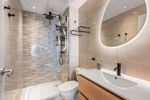 NEW In city center, next to the beach With pool and garage