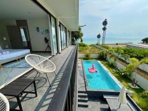 Luxury Beachfront Pool Villa in Koh Phangan 2BR, Direct Beach Access