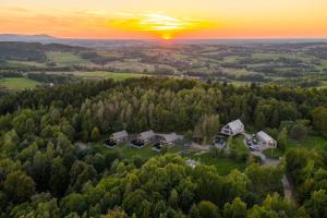 Osada Trawna Góra - luksusowe domki - basen, sauna, eco offroad