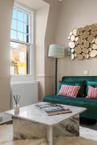 Chic Chelsea Flat Near Sloane Square