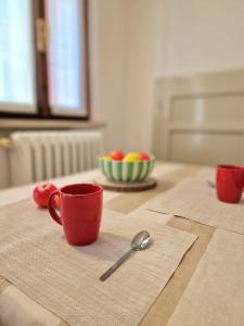 HolidHome - Casa Alluma - Fascino dEpoca a due passi dal Castello, casa ampia per famiglie e gruppi