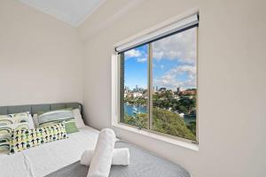 Bridgeview Waterfront Retreat in Cremorne Point