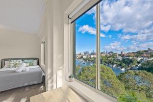 Bridgeview Waterfront Retreat in Cremorne Point