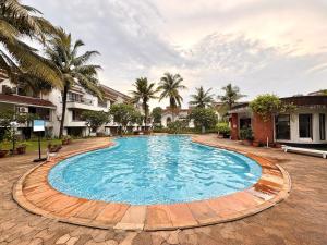 Modern 2BHK Duplex Near BagaBeach with Pool & Amenities