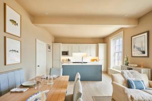 Host and Stay - Sea View