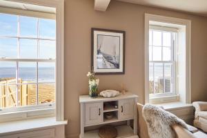 Host and Stay - Sea View