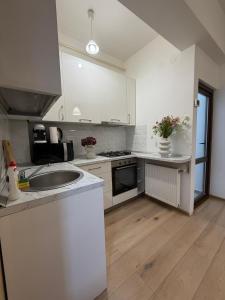 DownTown Stay Lazar by Glam Apartments - Parking Option