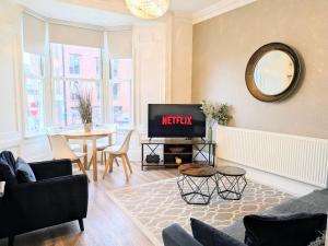 Cliffords Reach at Bluebridge Court with Free Parking