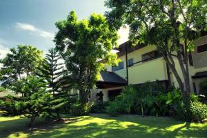 Large Villa on golf course, gym, pool