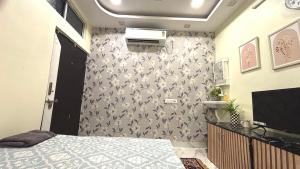 COZY ROOM A1 of 4BHK
