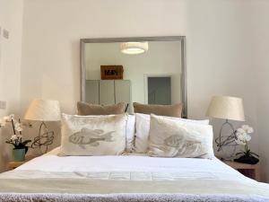 Cosy flat in front of Earls Court station
