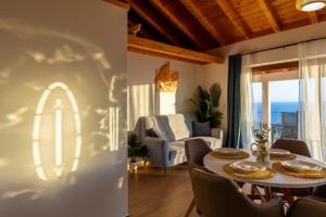 Holiday House Karbuni Paradise