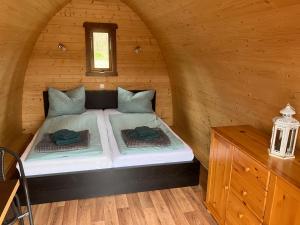 Nr 6 Camping Pod mit Terrasse und Seeblick