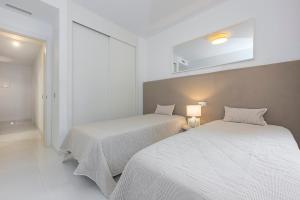 Bright New 2BR apartment 50 m from the beache of Marbella