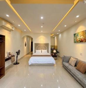 Aura Beachfront Hotel - Apartment