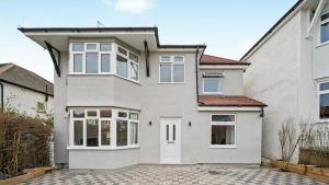 Modern En-suite Room, Near Wembley Stadium, Gladstone Park, Hampstead Heath, Brent Cross Shopping Centre