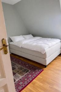 Spacious and bright, close to the beach & centrally located in Båstad