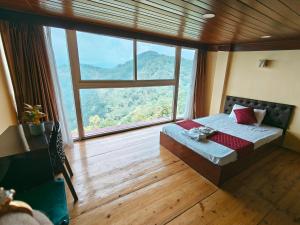 Whispering Pines Farmstay