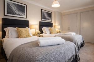 City Retreat with Free Parking and Walking distance from City Centre