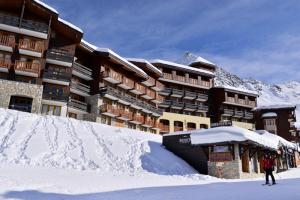 Résidence Andromede - Appartement fonctionnel · Skis aux pieds · Vue pistes · Balcon MAE-3684
