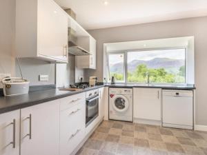 3 Bed in Keswick oc-sz528