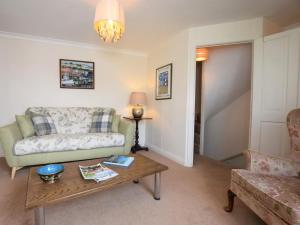 1 Bed in Brixham oc-bx046
