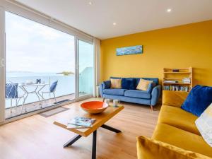 3 Bed in Brixham oc-bx004