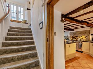 3 Bed in Grange-over-sands oc-95100