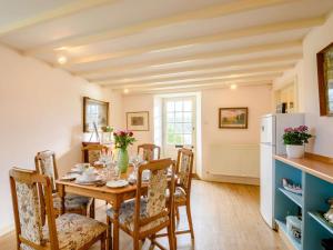 4 Bed in Ayr- oc-90038