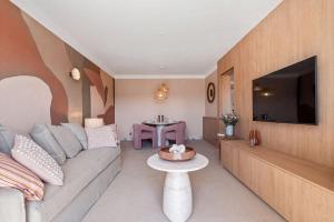 Theava Collection - Place des Lices - Saint Tropez City Center