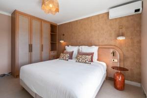 Theava Collection - Place des Lices - Saint Tropez City Center