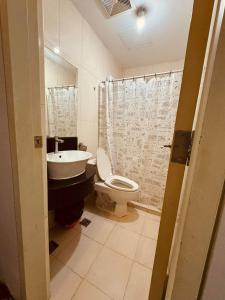 Warm & Homey Studio in Stamford McKinley