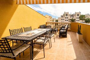 Attic Duplex Apartment with 4 terraces & 5 min walk to Beach