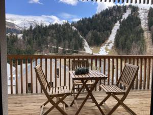2 chambres neuf surplombant les pistes de Ski